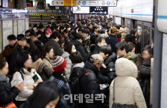 [포토]서울 시내버스 무기한 총파업 이틀째