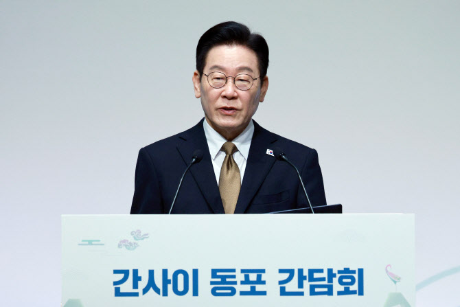 李대통령 “주가조작 패가망신 빈말 아냐…정상 투자하라”