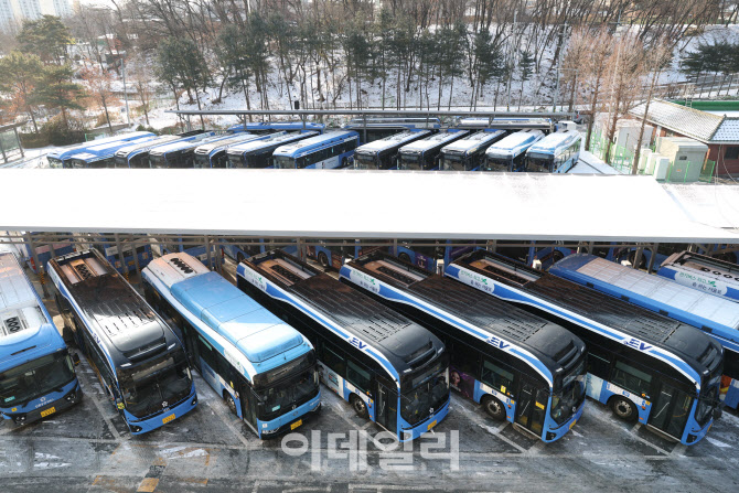 [포토]멈춘 시내버스