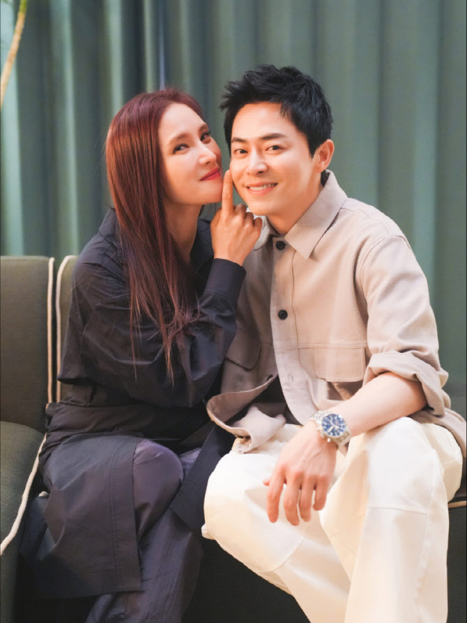 조정석♡거미 오늘 둘째 출산..."산모·아이 모두 건강" [공식]