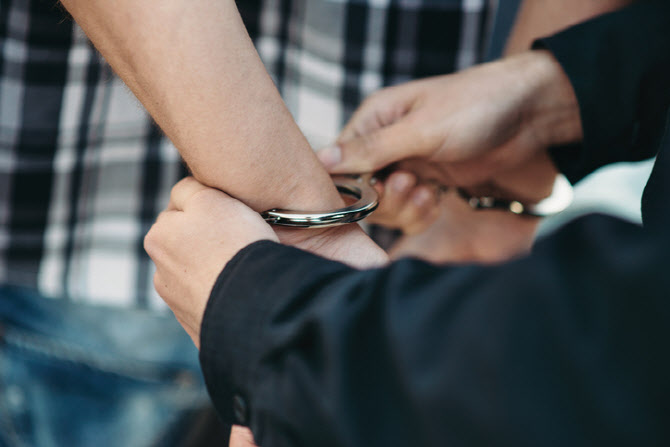 "형편이 어렵다"…치매 노모 살해 뒤 트럭에 시신 싣고 다닌 아들