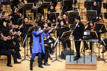 문턱 낮춘 클래식·뮤지컬 하모니…2000여 관객 적신 행복 무대