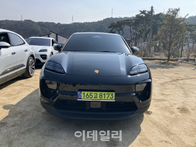 포르쉐, 작년 글로벌 판매량 10% 급감…전동화 전환은 성공적