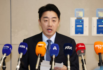 강훈식 “반칙 없는 입시가 공정한 대한민국 출발점”