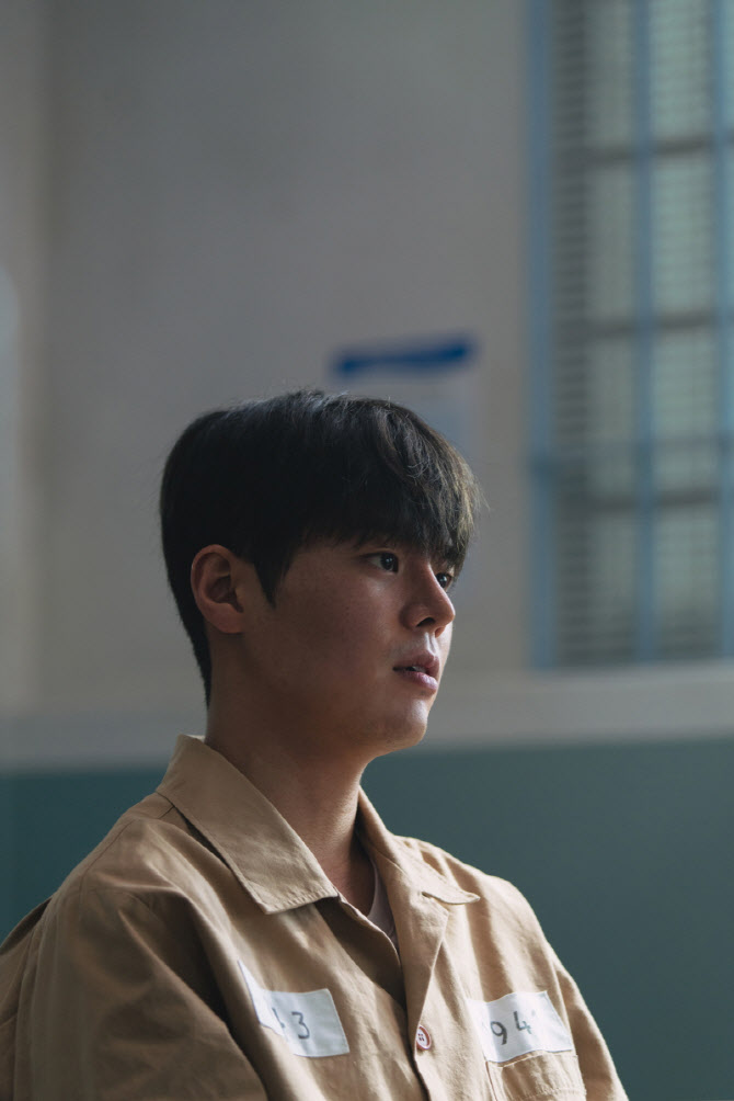 '블러디 플라워' 려운, 언쇄살인범 도전…미스터리 스릴러