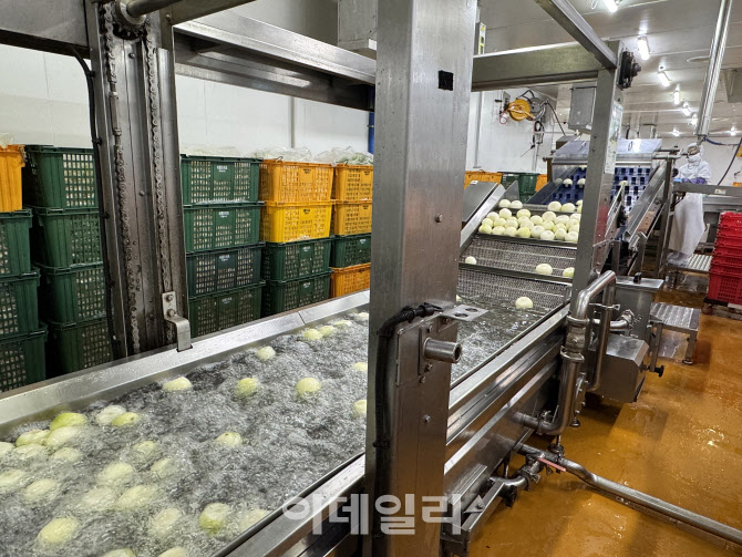 “호텔 뷔페급인데?”…1만원대 유지하는 K-뷔페 비결은[르포]