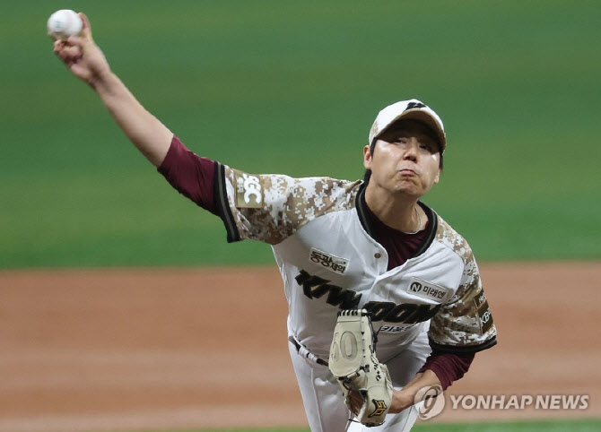 '키움 토종선발' 하영민, 2억대 연봉 계약...임지열도 억대 반열