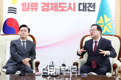 대전시장·충남지사 “종속적 지방분권 절대 반대”