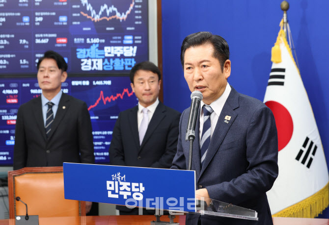 [포토]정청래, '조국혁신당과 합당 제안'