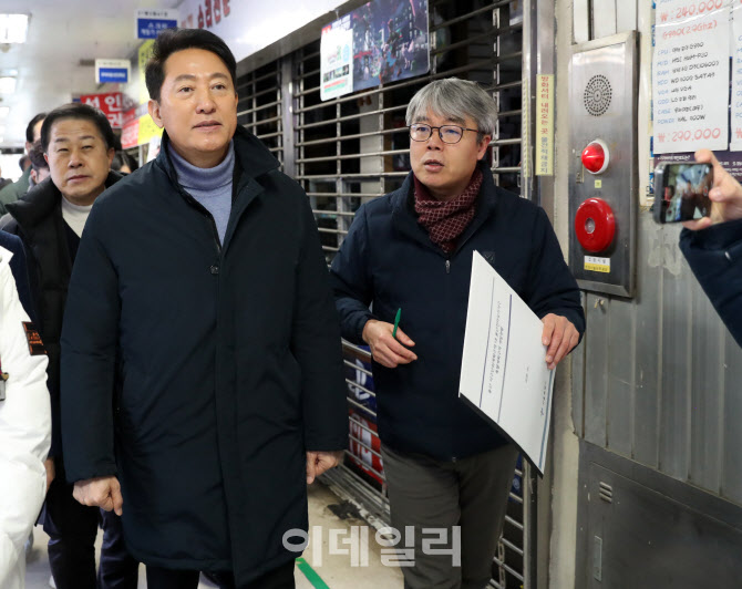 [포토] 용산전자상가 방문한 오세훈 서울시장