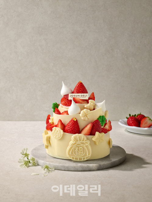 '붉은 말의 해' 호텔별 새해 기념 디저트·칵테일은?