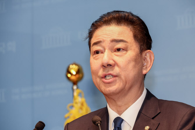 경찰, ‘김병기 수사무마 의혹’ 동작경찰서 압수수색