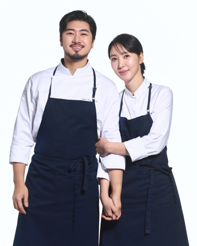 '흑백2' 김희은 셰프, 소속사 생겼다…추성훈과 한솥밥 [공식]