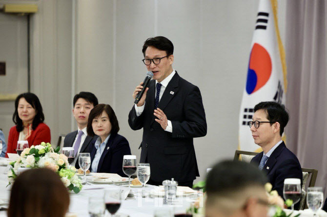 김민석 총리 美 한인 지도자 만나…한미관계 발전 역할 당부