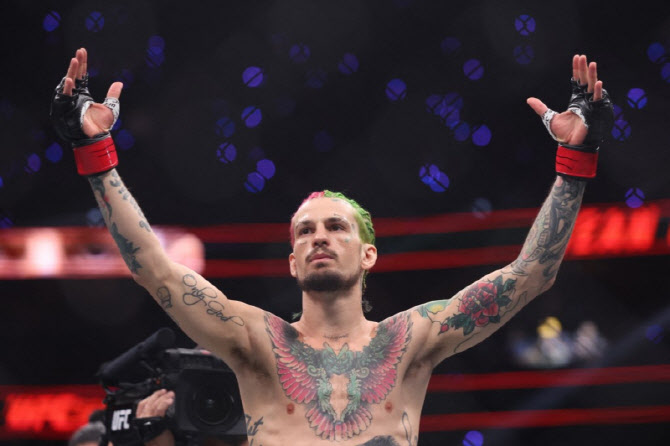 UFC 전 밴텀급 챔피언 오말리, 中송야동 꺾고 2연패 탈출...부활 선언