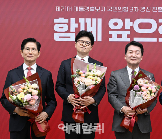 '한동훈 제명' 최고위 상정 안돼…안철수 "조속히 결정돼야"