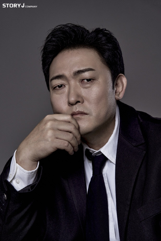 '왕사남' 이준혁, 광천골의 특급 신스틸러...유해진·박지훈과 맛깔 케미