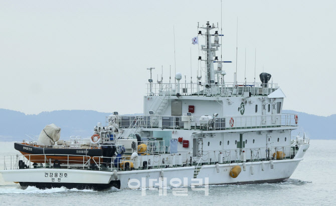 이스란 복지부 차관 병원선 승선 이유