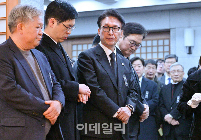 [포토]조문객 발길 이어지는 이해찬 전 총리 빈소