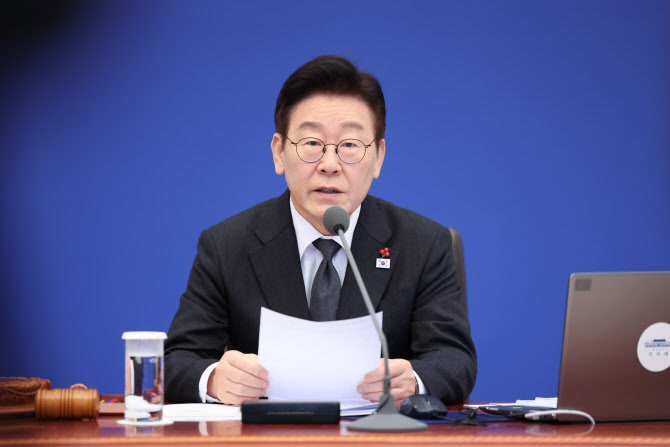 李대통령 “다주택자 양도세 중과, 예정대로 종료…부당한 기대 안 돼”
