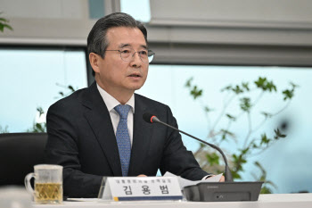 靑, 대미 통상회의 긴급 개최…“대미투자특별법 진행 상황 점검”