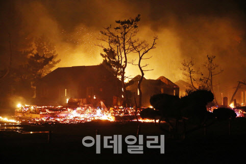 영남권 산불 위험 ‘비상’…건축물 화재가 40% 차지