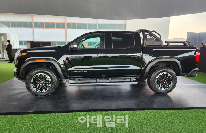 `한국 시장 포기 안한다`…GM `큰 놈` GMC 꺼냈다