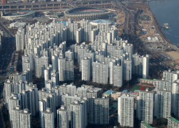 팔까, 버틸까…셈법 복잡해진 다주택자