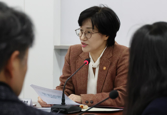 '친밀한 관계' 폭력 피하게끔…주거 지원기간 연장