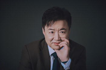 이효정, 매니지먼트 레도와 전속계약 체결