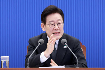 李대통령, ‘국민체감 정책’ 속도전 주문…전동킥보드·피싱 대응 논의