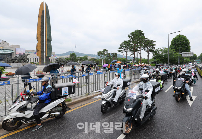 "695만 영세납세자 세부담 늘어" 전자신고세액공제 축소 반발 확산