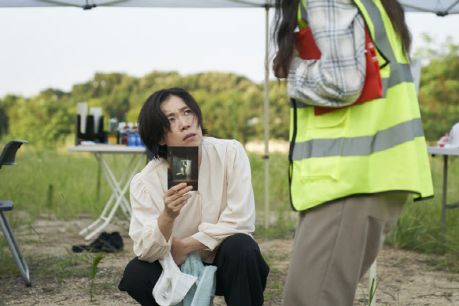 '매드 댄스 오피스' 처음부터 1순위는 염혜란...인생캐 경신 예고