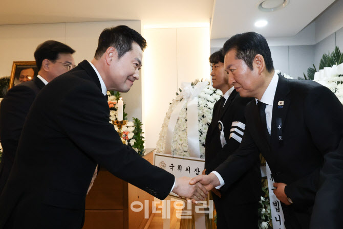 [포토]'故 이해찬 빈소 조문한 장동혁 대표'