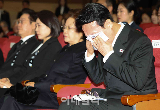 [포토]故 이해찬 전 총리 영결식, '눈물 보인 김민석 국무총리'
