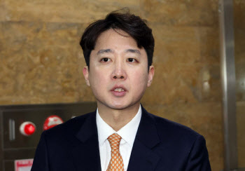 이준석 "부정선거 토론 5명 신청…황교안·민경욱 어디갔나"
