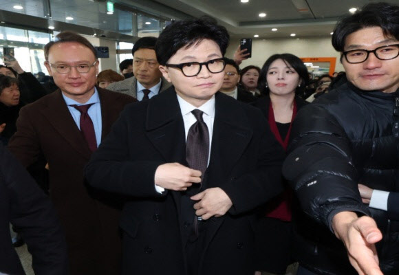 “한동훈 ‘토크콘서트’ R석 79000원?…해괴한 ‘좌석 등급제’”