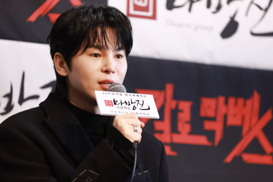 “노래하는 김준수에서 배우로”…마방진 20주년 무대 오른다
