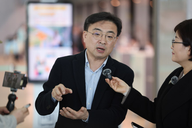 신장식 "400억 채무설 사실 아냐…밀약도 없어"