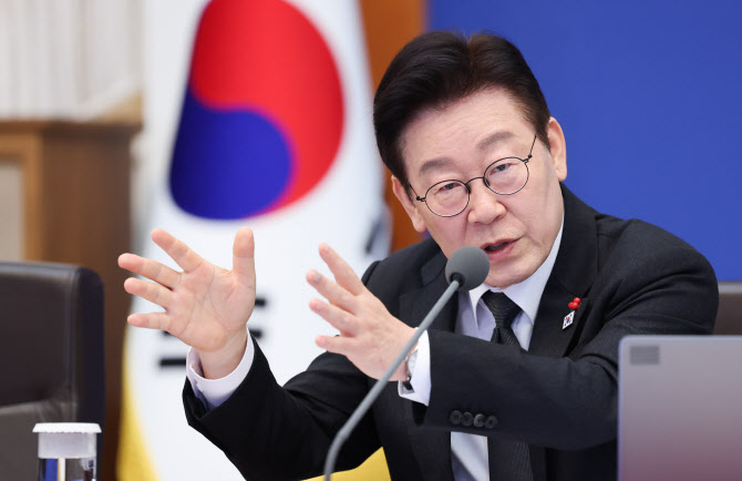 李 쏘아올린 ‘설탕세’…담배처럼 부담금 매길까