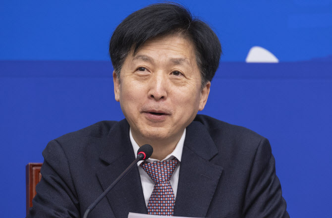 與, ‘K자본시장 특위’로 새출발 “자사주 의무소각 상법개정 속도”