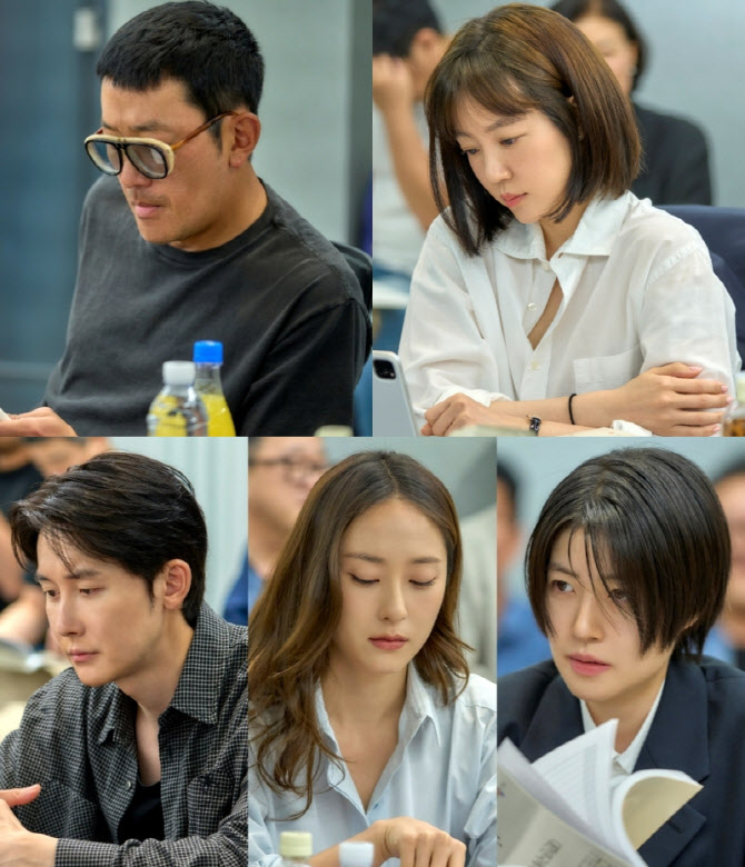 하정우, '영끌'로 빚더미 앉은 건물주 됐다…'건물주', 대본리딩 현장 공개