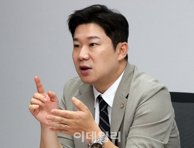 "김경 당비 대납은 빙산의 일각"…野진종오, 與'당원명부 압색' 촉구