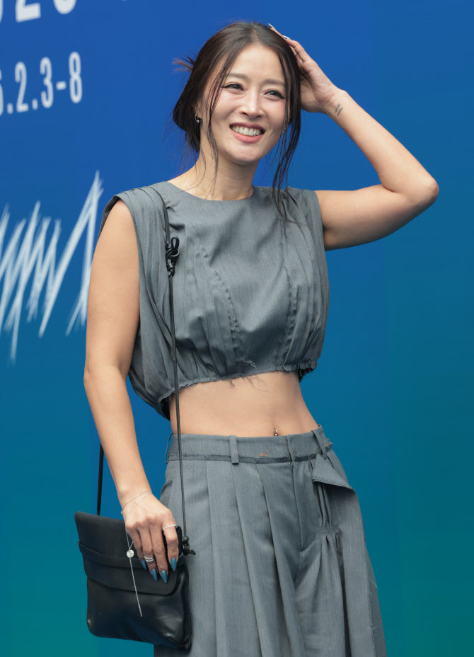 황보, 복근 노출