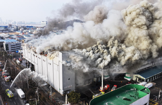 SPC삼립 시화공장 발화점 2곳 추정…5일 정밀감식