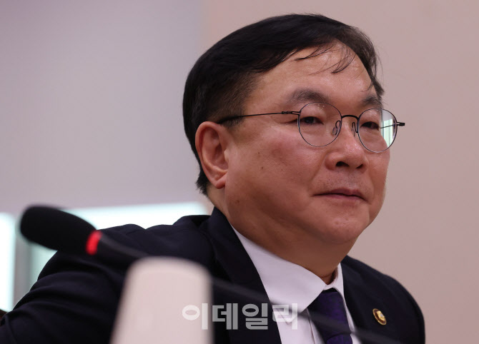 [포토]법사위 전체회의 출석한 박영제 법원행정처장