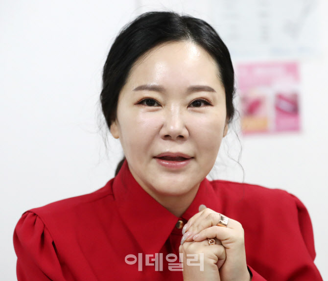 35년만에 불법 딱지 떼는 문신사…"과한 규제로 다시 음지 숨게 안돼"