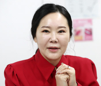 35년만에 불법 딱지 떼는 문신사…"과한 규제로 다시 음지 숨게 안돼"