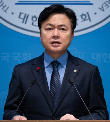 민주 “다주택자 집 팔고 주식 투자하면 혜택”…국힘 “황당해”