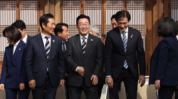 "내가 李대통령 비난한 것 찾을 수 없으니"...조국, 경고 날린 이유